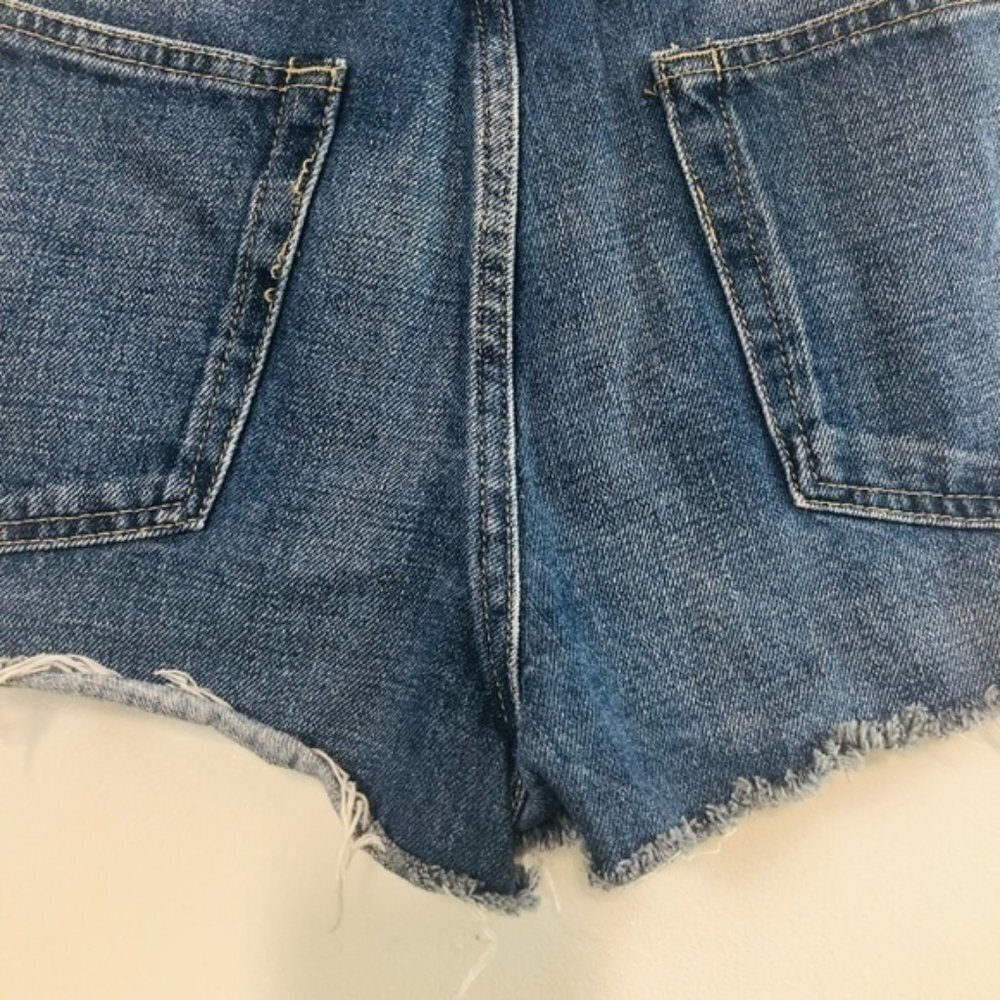Topshop High Rise Moto Mom Raw/Fray Hem Denim/Jeans Cut Off Shorts-Size 6 - Picture 9 of 11